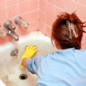 как очистить известковый налет в ванной