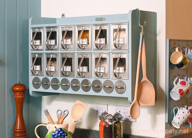 Органайзеры и системы хранения помогут организовать кухонные принадлежности